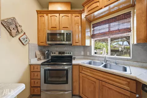 Kitchen - 14805 E 53 St, Yuma, AZ 85367 photo 2 of 3
