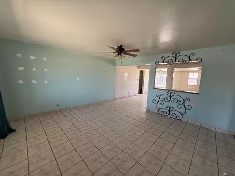 Living - 925 E La Mesa St, Yuma, AZ 85364 photo 3 of 3