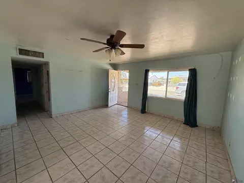 Living - 925 E La Mesa St, Yuma, AZ 85364 photo 1 of 3