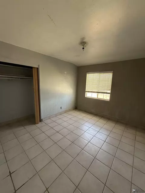 Bedroom - 925 E La Mesa St, Yuma, AZ 85364 photo 1 of 6