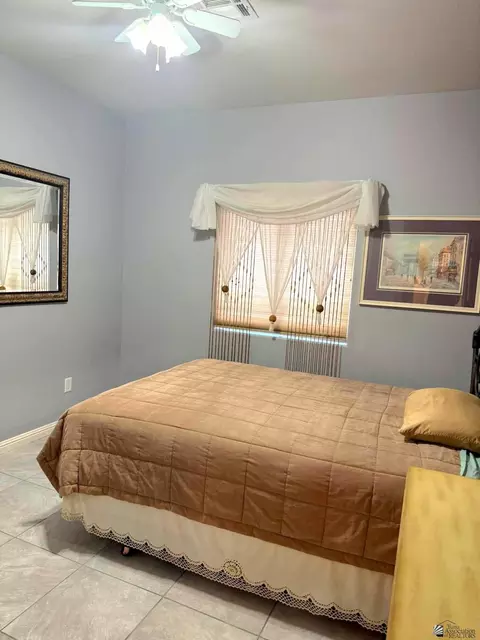 Bedroom - 5365 E 33 Ln, Yuma, AZ 85365 photo 2 of 3