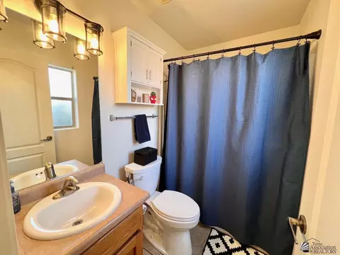 Bath - 8330 E Topeka Pl, Yuma, AZ 85365 photo 2 of 4