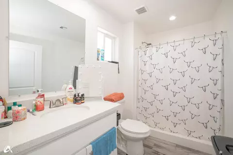 Bath - 2231 E 14 St, Yuma, AZ 85365 photo 2 of 2