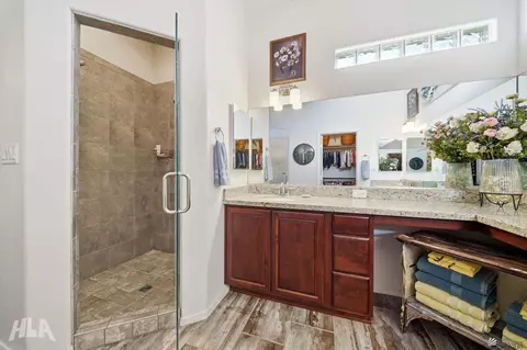 Bath - 7865 E 36 Pl, Yuma, AZ 85365 photo 2 of 5