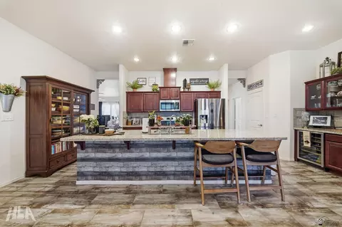 Kitchen - 7865 E 36 Pl, Yuma, AZ 85365 photo 3 of 4
