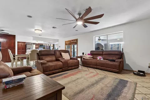 Living - 7338 E 25 Pl, Yuma, AZ 85365 photo 2 of 2