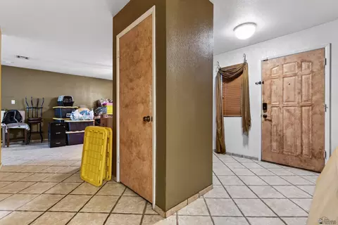 Entry Way - 7338 E 25 Pl, Yuma, AZ 85365 photo 2 of 6