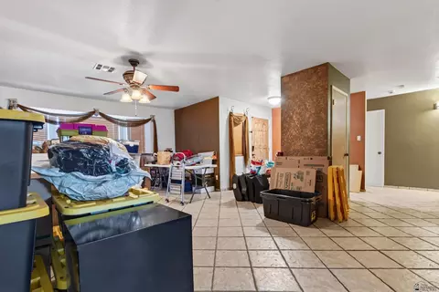 Entry Way - 7338 E 25 Pl, Yuma, AZ 85365 photo 4 of 6