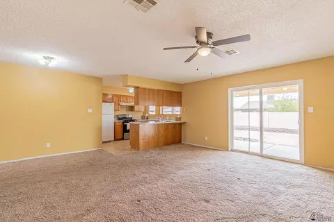 Living - 7465 E 26 St, Yuma, AZ 85365 photo 7 of 9