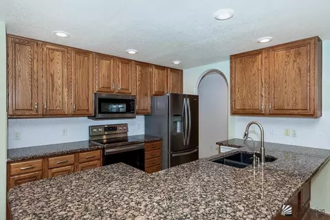 Kitchen - 13902 E 53 Dr, Yuma, AZ 85367 photo 3 of 3