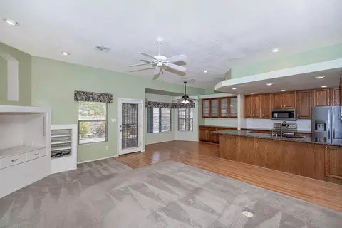Living - 13902 E 53 Dr, Yuma, AZ 85367 photo 3 of 3
