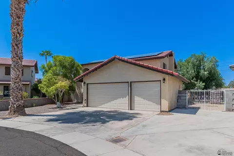 Exterior - 2109 E 27 St, Yuma, AZ 85364 photo 3 of 11