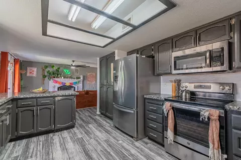 Kitchen - 2109 E 27 St, Yuma, AZ 85364 photo 2 of 3