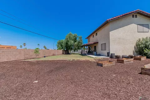 Exterior - 2109 E 27 St, Yuma, AZ 85364 photo 6 of 11
