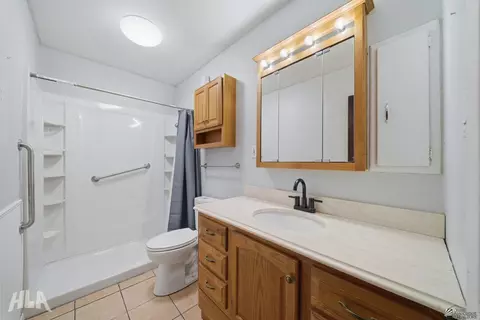 Bath - 2199 E 25 Pl, Yuma, AZ 85365 photo 3 of 4