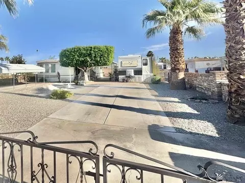 13478 E 47 Ln, Yuma, AZ 85367 photo 2