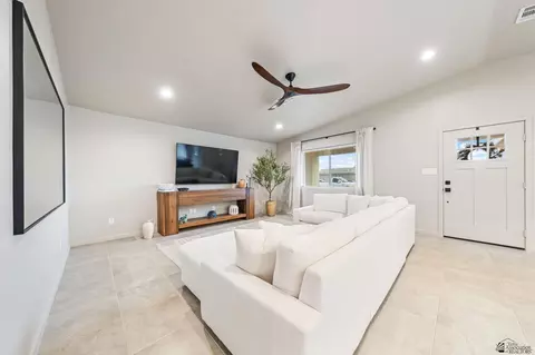 Living - 11635 E 34 St, Yuma, AZ 85367 photo 1 of 4
