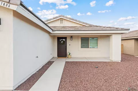 Exterior - 11635 E 34 St, Yuma, AZ 85367 photo 3 of 8