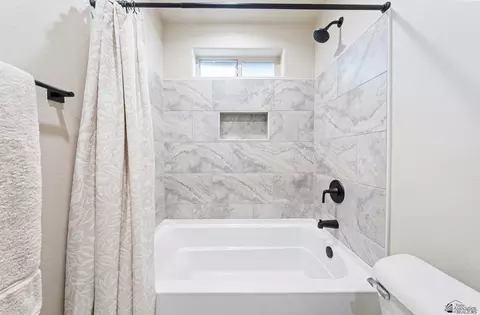 Bath - 11635 E 34 St, Yuma, AZ 85367 photo 1 of 5
