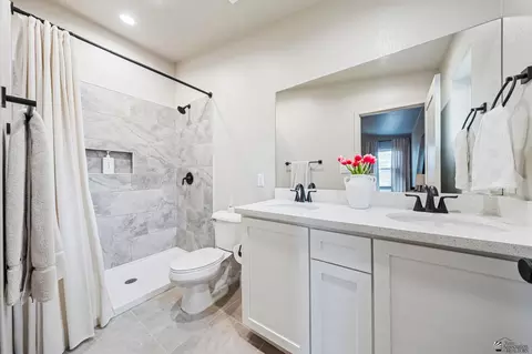 Bath - 11635 E 34 St, Yuma, AZ 85367 photo 5 of 5