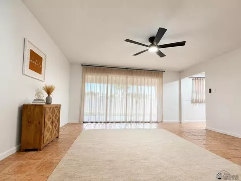 Living - 711 E 26 Pl, Yuma, AZ 85365 photo 2 of 3