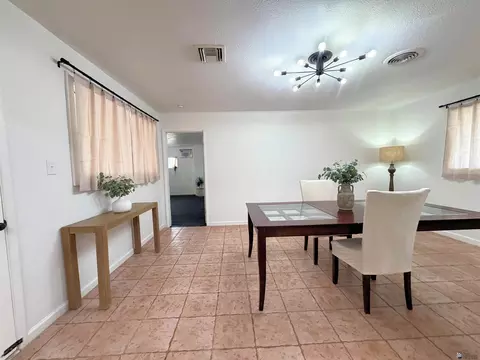Dining - 711 E 26 Pl, Yuma, AZ 85365 photo 2 of 2