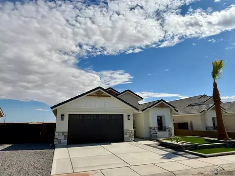 Exterior - 10717 E 46 Pl, Yuma, AZ 85367 photo 5 of 6