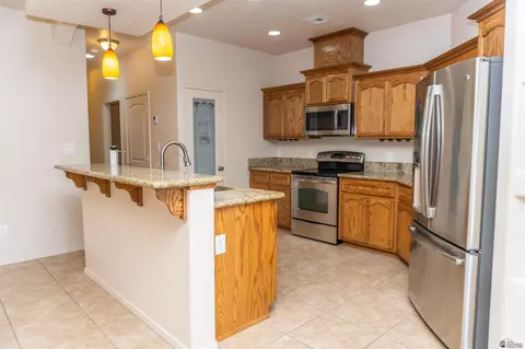 Kitchen - 14593 E 50 St, Yuma, AZ 85367 photo 1 of 2