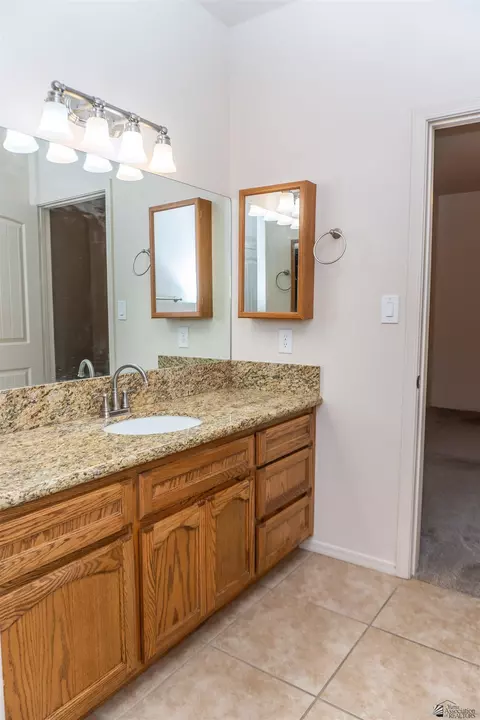Bath - 14593 E 50 St, Yuma, AZ 85367 photo 1 of 7