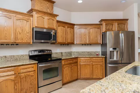 Kitchen - 14593 E 50 St, Yuma, AZ 85367 photo 2 of 2