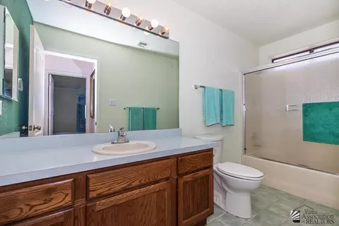 Bath - 14144 E 48 Dr, Yuma, AZ 85367 photo 1 of 2