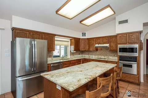 Kitchen - 14144 E 48 Dr, Yuma, AZ 85367 photo 5 of 8