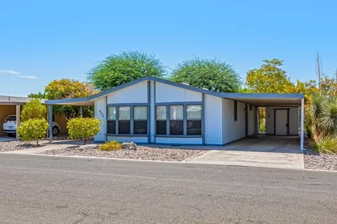 907 W Riverview Pl, Yuma, AZ 85365 photo 2