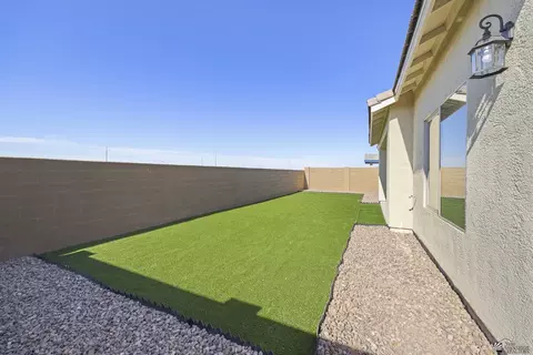 Exterior - 10753 E 45 St, Yuma, AZ 85367 photo 2 of 5