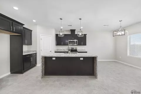 Kitchen - 10753 E 45 St, Yuma, AZ 85367 photo 1 of 4