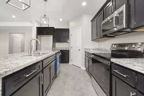 Kitchen - 10753 E 45 St, Yuma, AZ 85367 photo 4 of 4