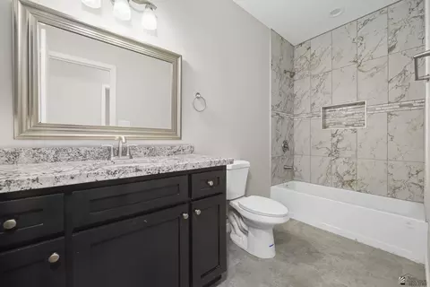 Bath - 10753 E 45 St, Yuma, AZ 85367 photo 4 of 4