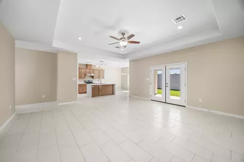 Living - 10753 E 45 St, Yuma, AZ 85367 photo 2 of 3