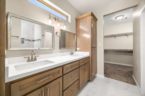 Bath - 10753 E 45 St, Yuma, AZ 85367 photo 2 of 4