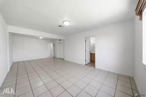 Living - 1304 E 25 St, Yuma, AZ 85365 photo 5 of 6