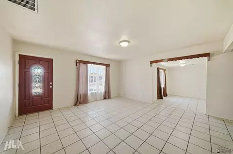 Living - 1304 E 25 St, Yuma, AZ 85365 photo 3 of 6