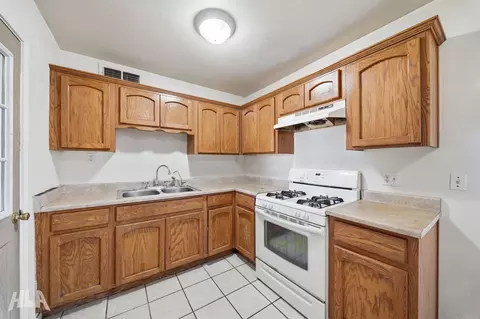 Kitchen - 1304 E 25 St, Yuma, AZ 85365 photo 2 of 2