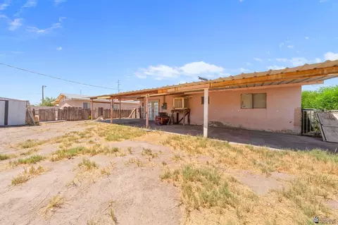 Exterior - 4357 W 8 St, Yuma, AZ 85364 photo 4 of 6