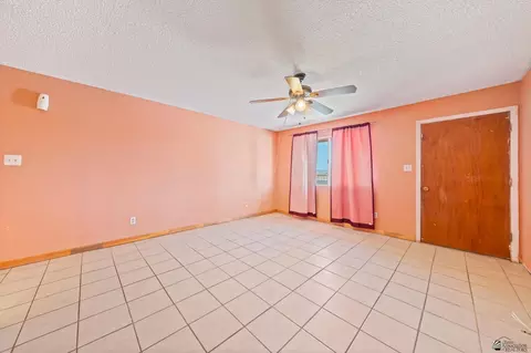Living - 4357 W 8 St, Yuma, AZ 85364 photo 2 of 3