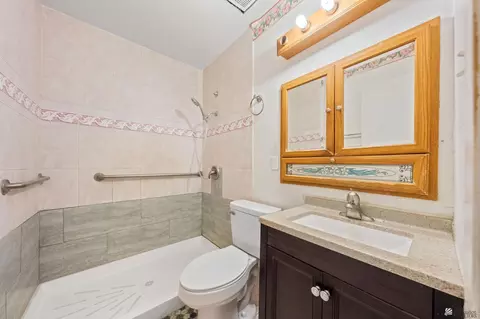 Bath - 4357 W 8 St, Yuma, AZ 85364 photo 1 of 2