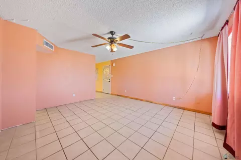 Living - 4357 W 8 St, Yuma, AZ 85364 photo 1 of 3