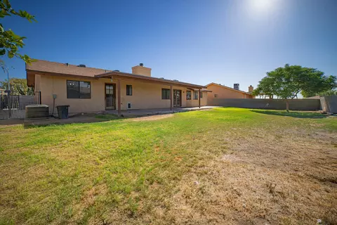 Exterior - 3420 E Rubio Ln, Yuma, AZ 85365 photo 7 of 9