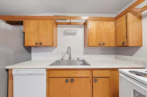 Kitchen - 2010 E 25 Pl, Yuma, AZ 85365 photo 6 of 6