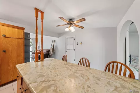 Kitchen - 2010 E 25 Pl, Yuma, AZ 85365 photo 5 of 6