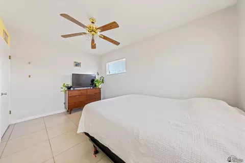 Bedroom - 2010 E 25 Pl, Yuma, AZ 85365 photo 4 of 8